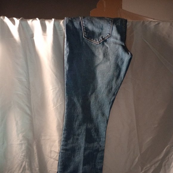 Old Navy Blue Jeans. - Picture 2 of 6